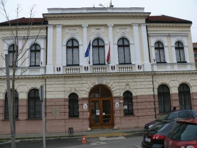 Közgyűlés Tatán